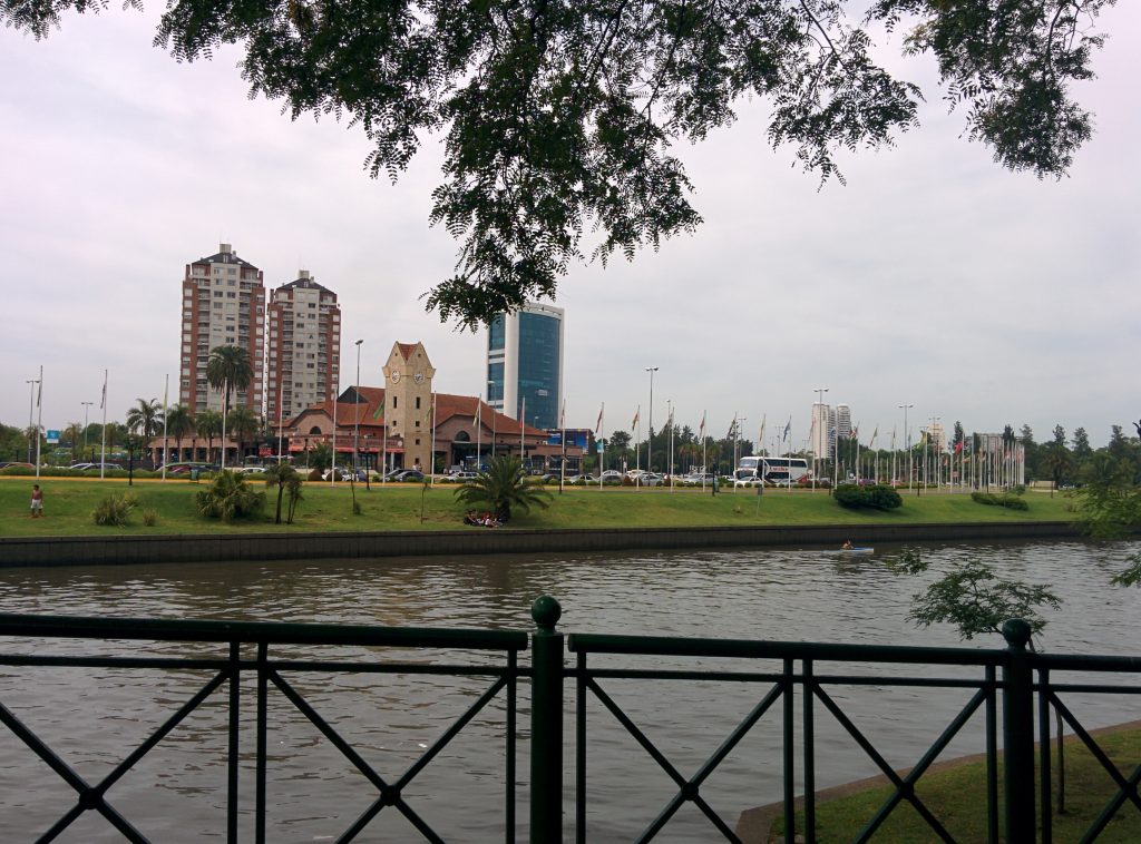 A river and the city of Tigre