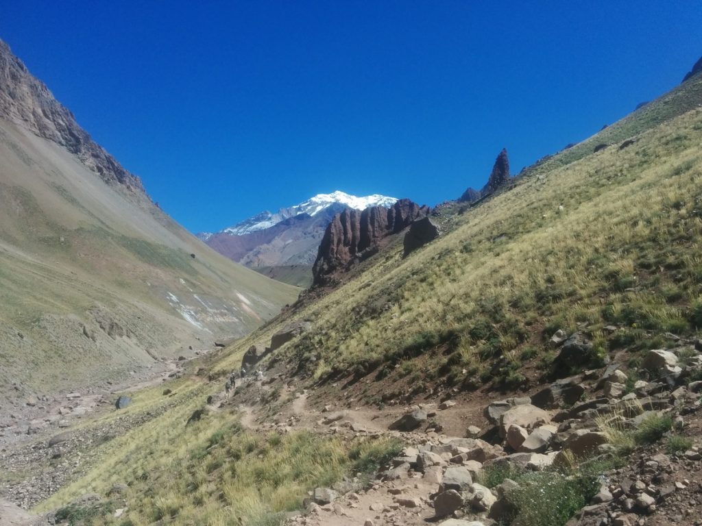 The Aconcagua behind the trail