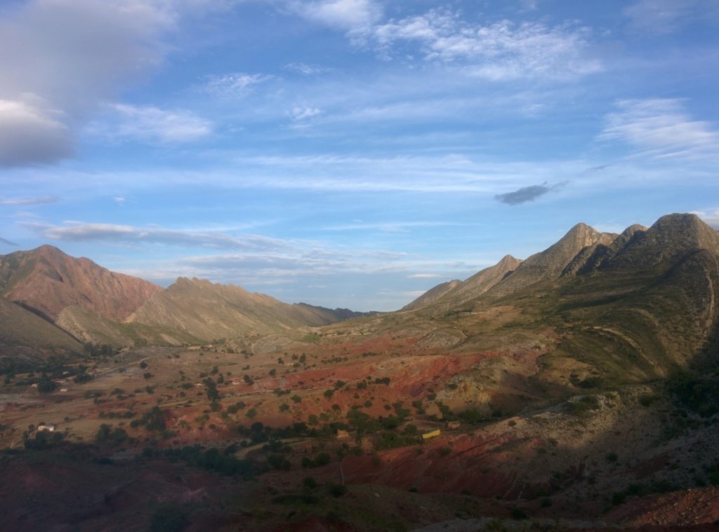 Overview of the valley, on both side the tectonic plates