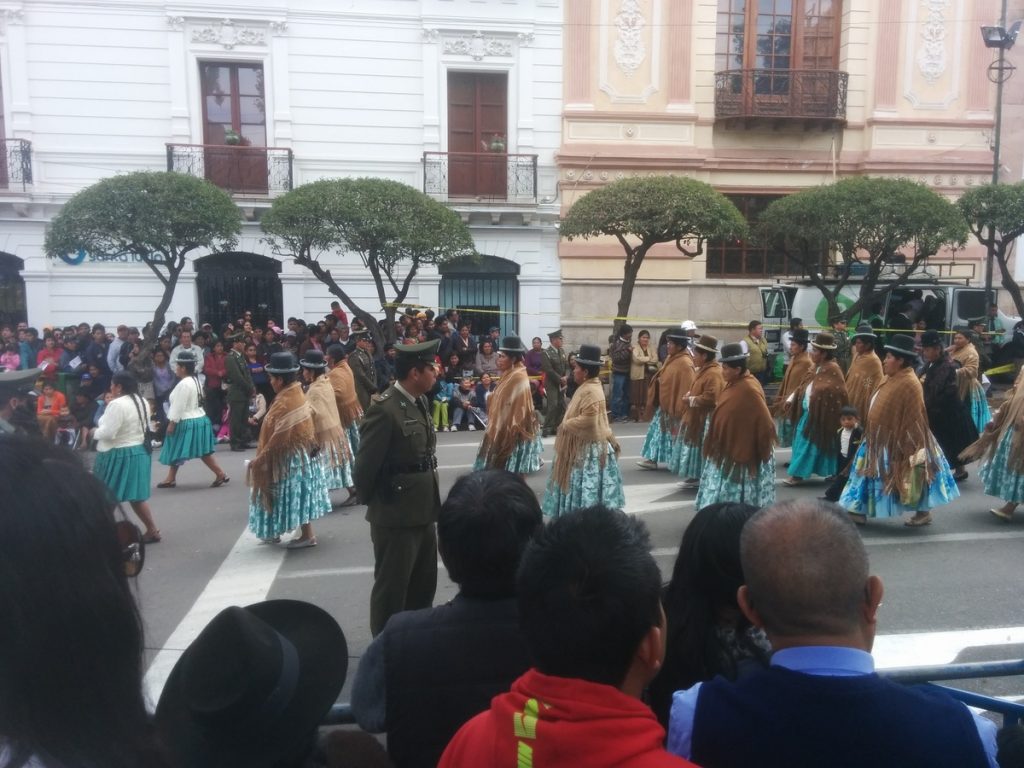 Parade of the women from La Paz