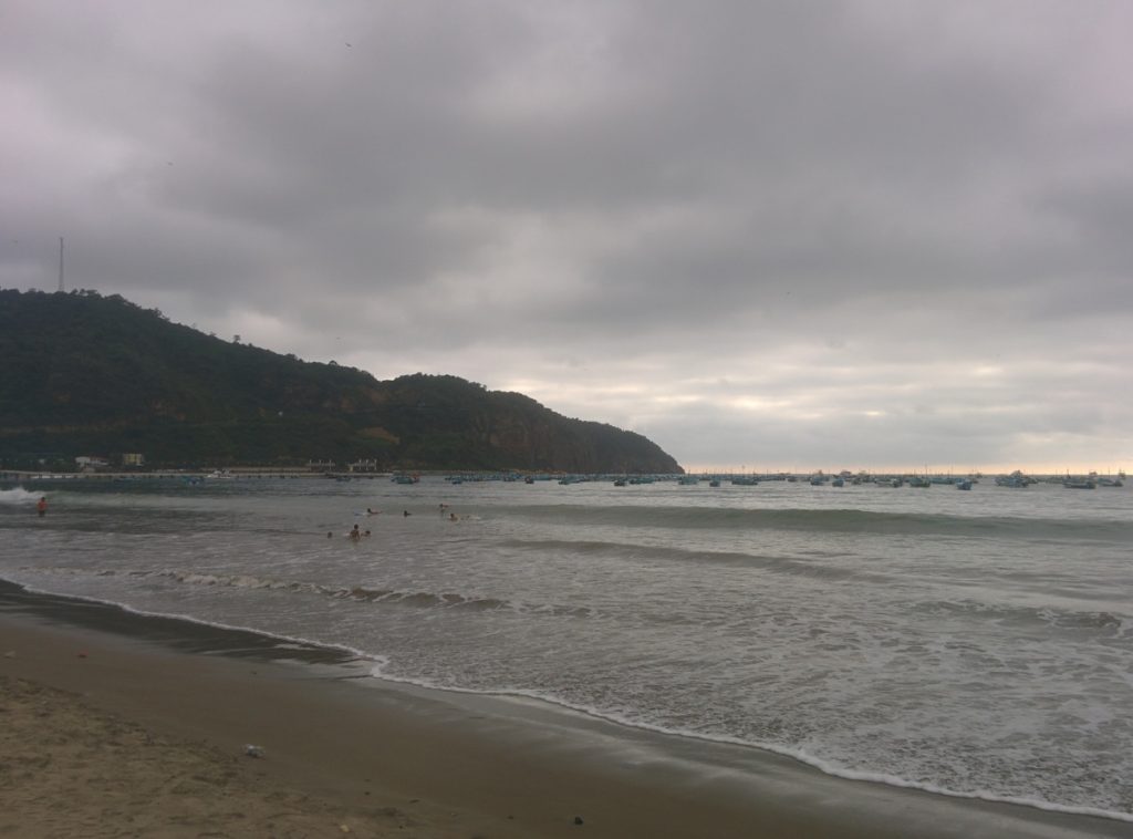 The coast at Puerto Lopez